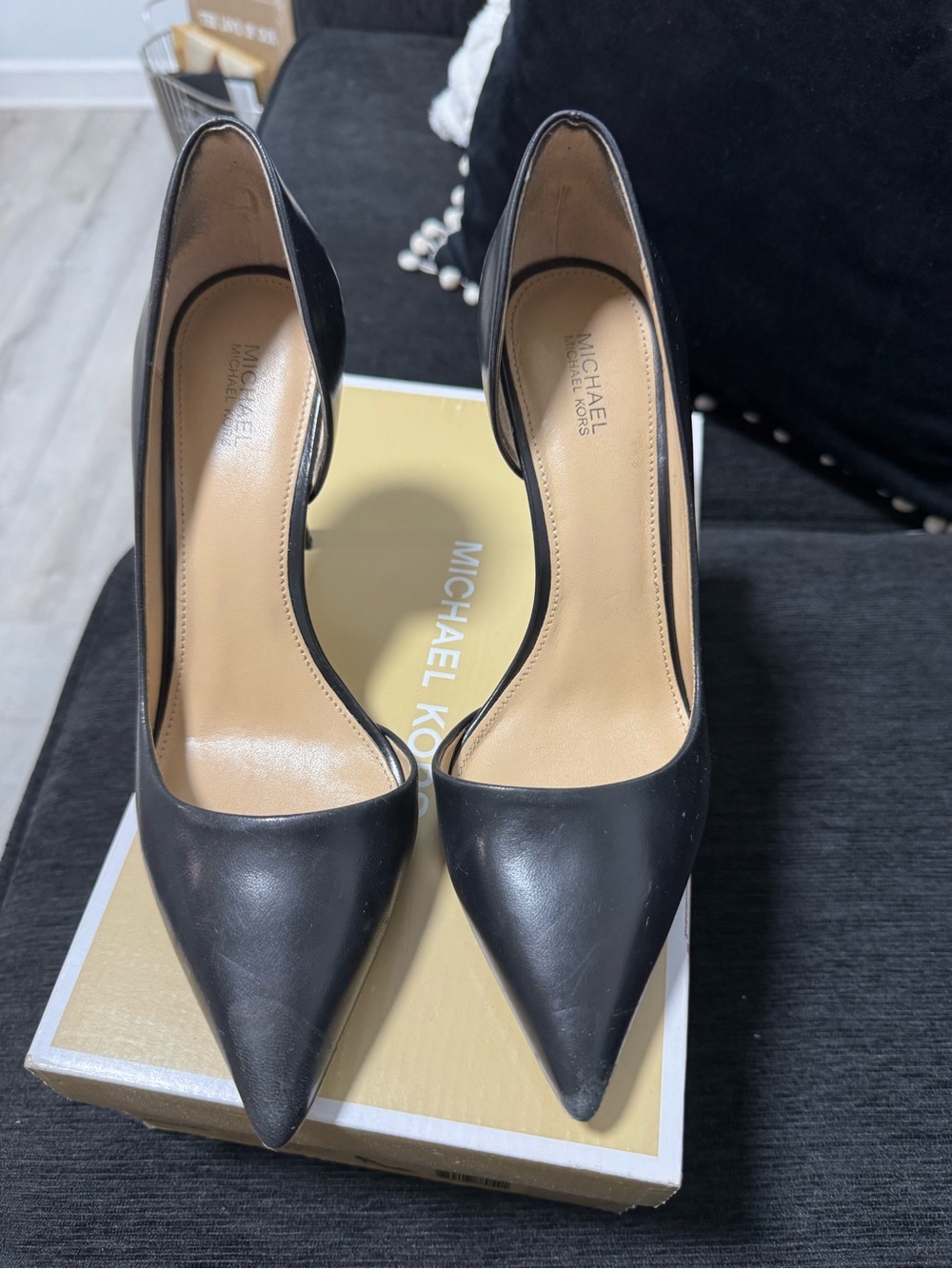 Michael Kors Black Pointed Leather D'Orsay Pumps